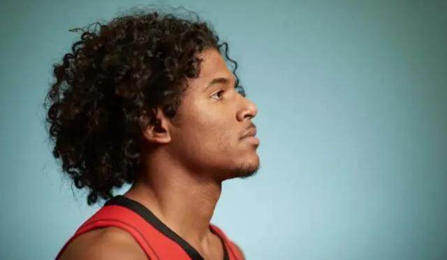 V体育娱乐-杰伦·格林剑指最佳新秀 休赛期曾向韦少取经