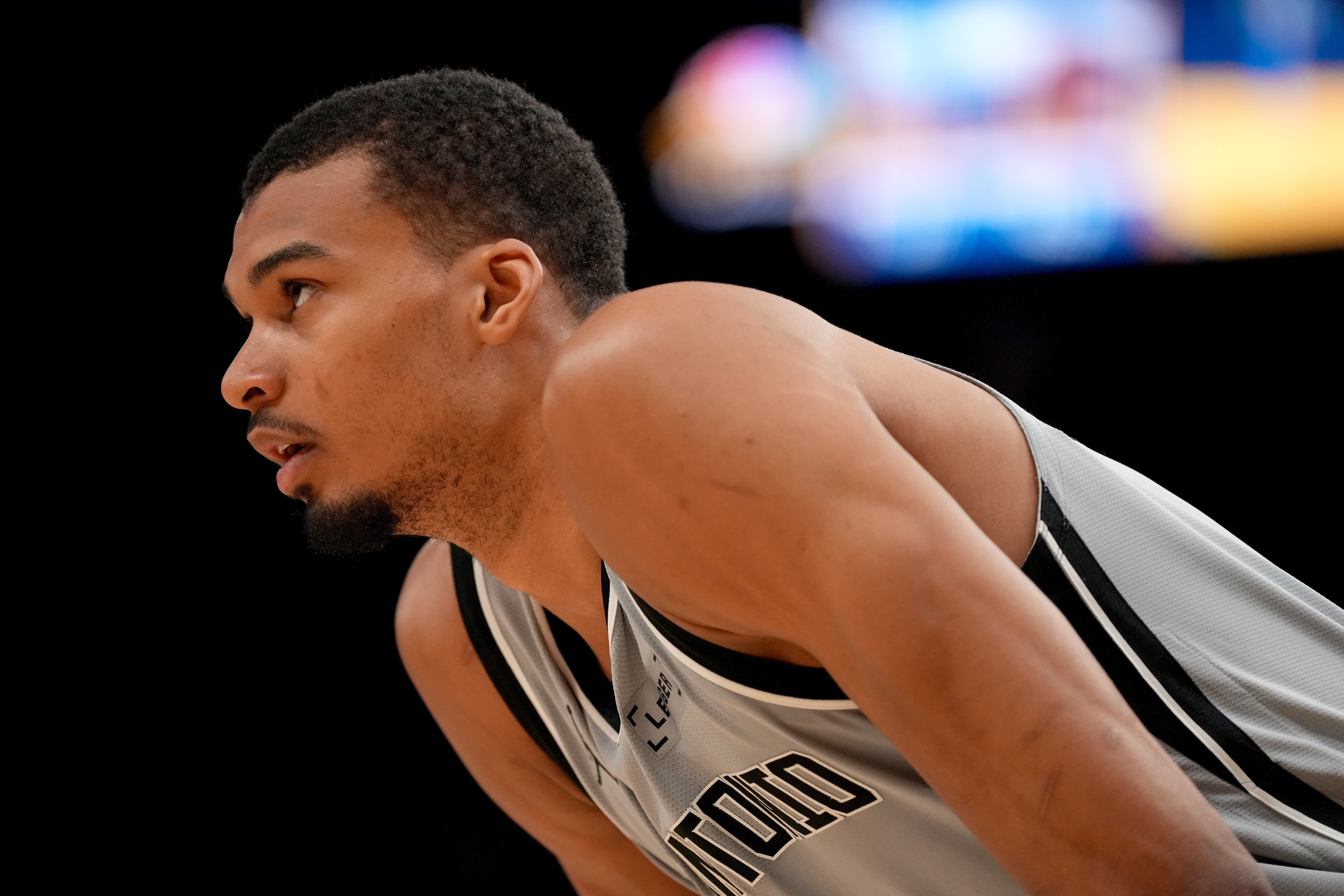 V体育下载-Haynes：MRI结果显示文班肋骨没有严重损伤 将被列入每日观察状态